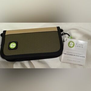 Stashlogix Green and Tan Organizer